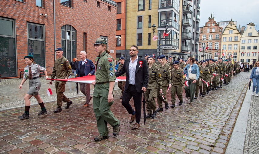 Biel i czerwień na starówce zdjęcie nr 329104