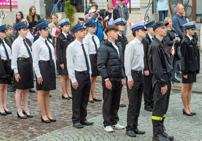Biel i czerwień na starówce zdjęcie nr 329117