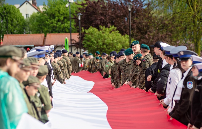 Biel i czerwień na starówce zdjęcie nr 329096