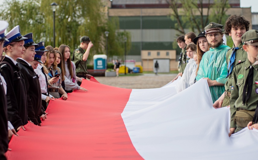 Biel i czerwień na starówce zdjęcie nr 329095