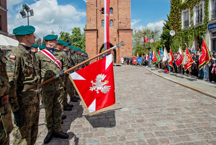 Trzeciomajowe świętowanie w Elblągu zdjęcie nr 329149