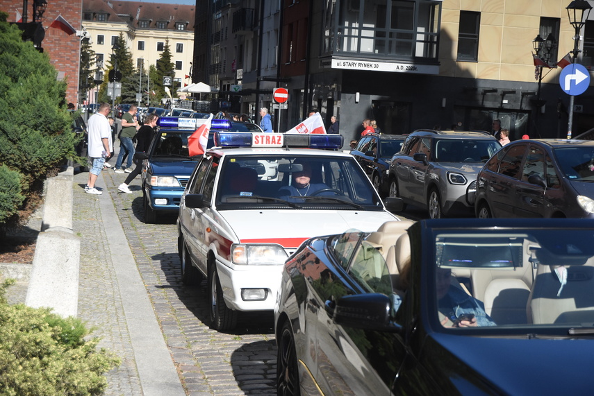 Kabriolety  na Starym Mieście zdjęcie nr 329204