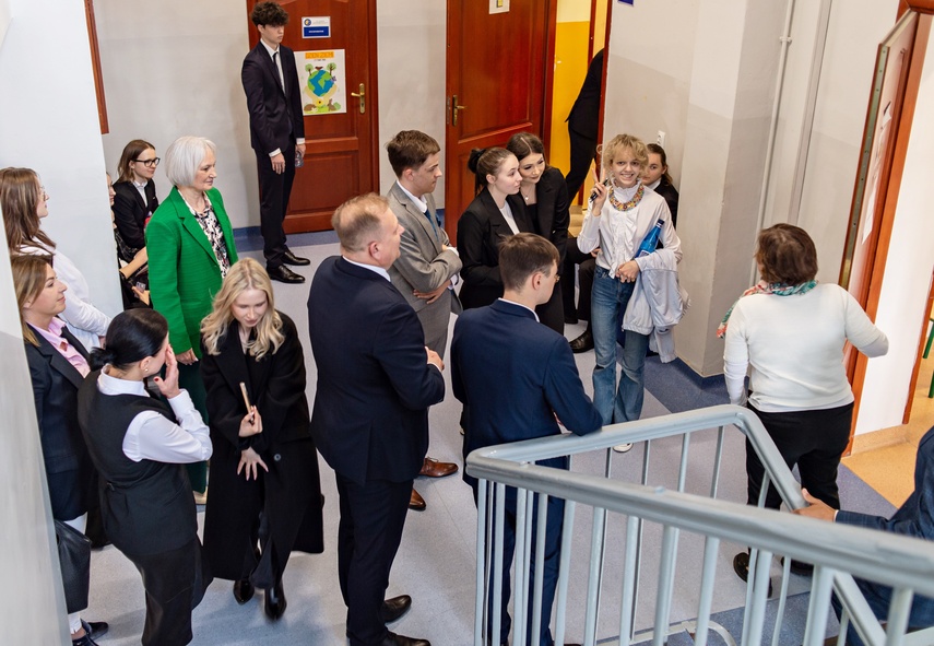  Kasztany kwitną, matury czas zacząć zdjęcie nr 329229