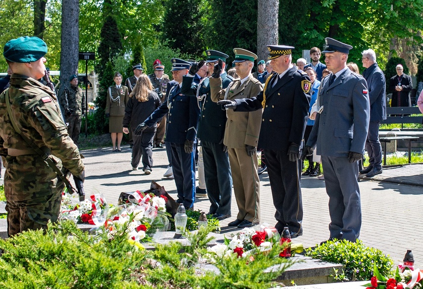 Upamiętnili rocznicę zakończenia wojny zdjęcie nr 329358