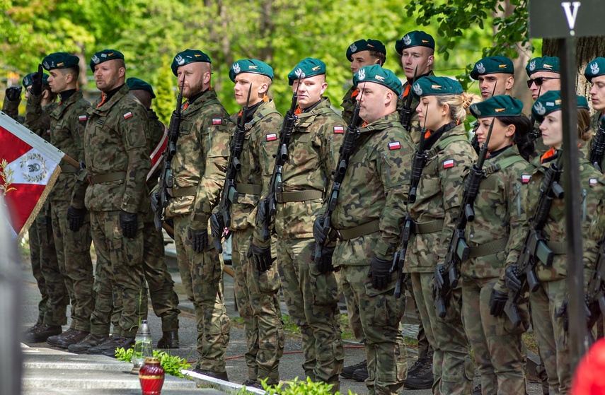 Upamiętnili rocznicę zakończenia wojny zdjęcie nr 329336
