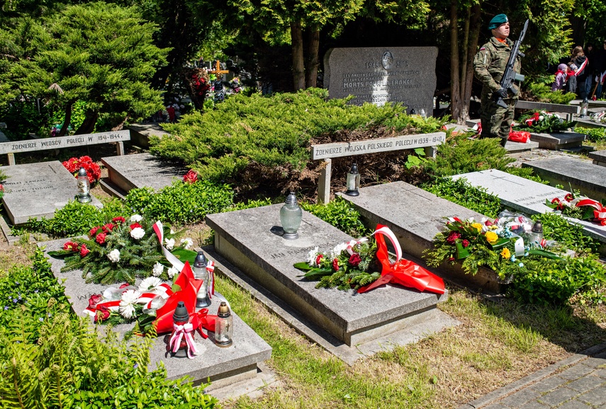 Upamiętnili rocznicę zakończenia wojny zdjęcie nr 329361