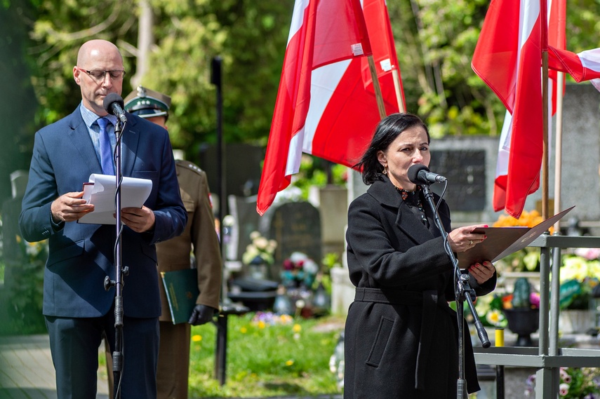 Upamiętnili rocznicę zakończenia wojny zdjęcie nr 329338