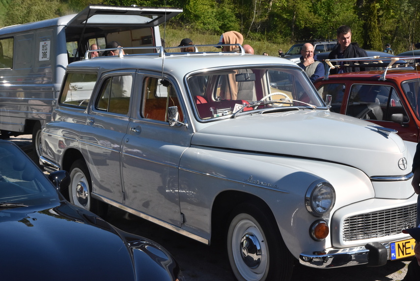 Klasyka motoryzacji zdjęcie nr 329707