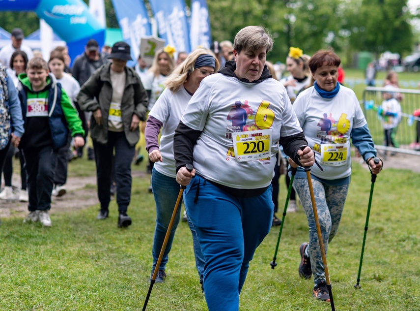 Chcą dzielić się dobrem, czyli VI Bieg i Marsz Nadziei zdjęcie nr 329944