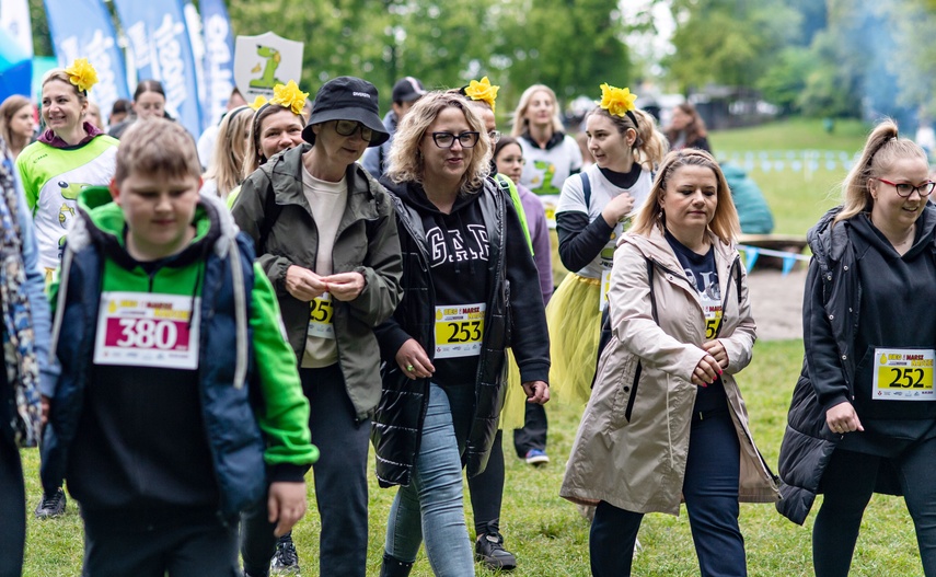 Chcą dzielić się dobrem, czyli VI Bieg i Marsz Nadziei zdjęcie nr 329946