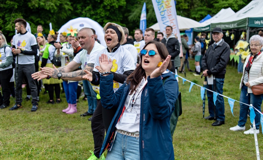 Chcą dzielić się dobrem, czyli VI Bieg i Marsz Nadziei zdjęcie nr 329939