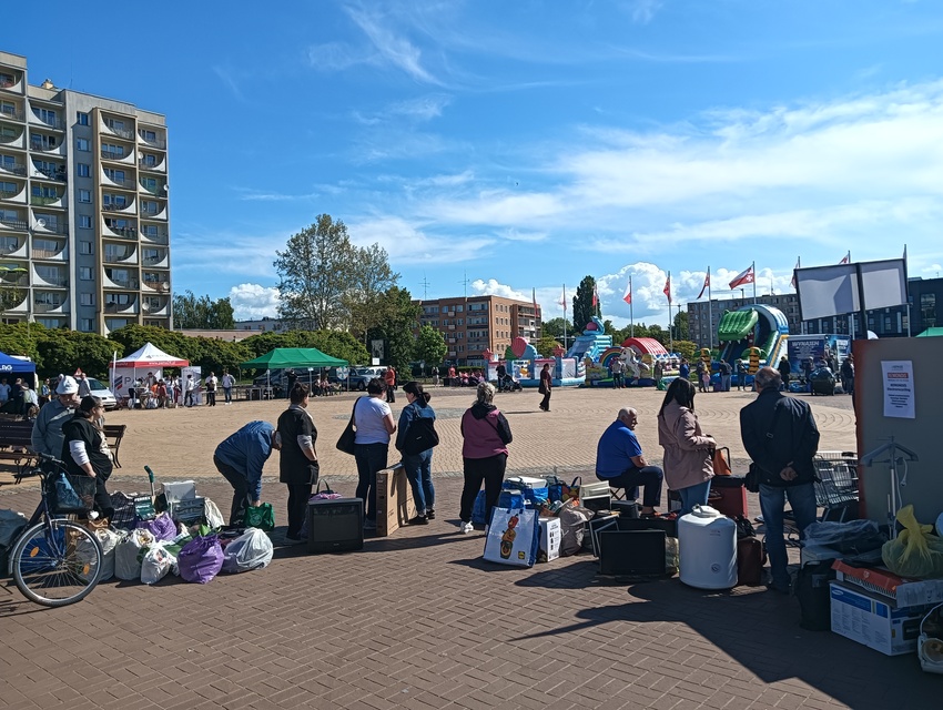 Przynieśli odpady, wyszli z kwiatami zdjęcie nr 330265