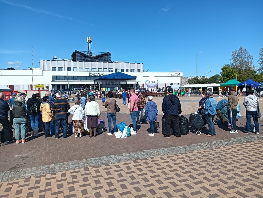 Przynieśli odpady, wyszli z kwiatami zdjęcie nr 330266