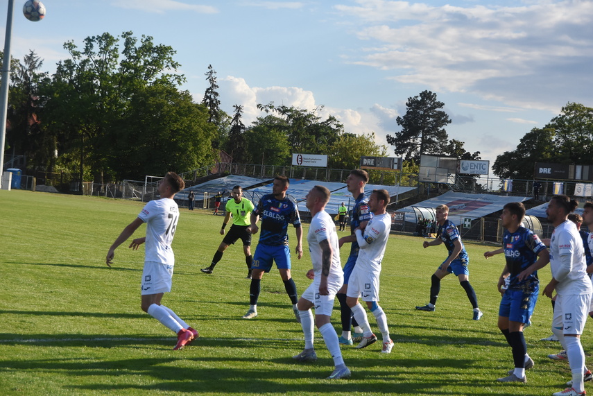 Olimpia na kolanach zdjęcie nr 330292
