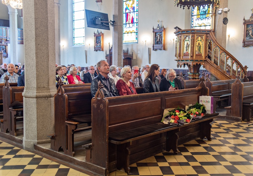 Chór i organy w świętym Wojciechu zdjęcie nr 330794