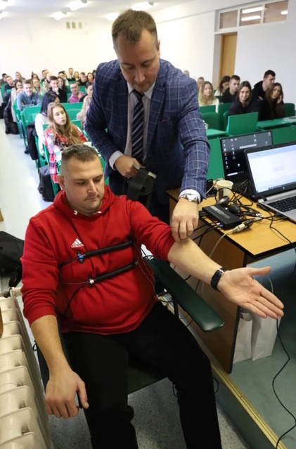 Akademia Medycznych i Społecznych Nauk Stosowanych - Twoja przepustka do zawodowego sukcesu zdjęcie nr 332190