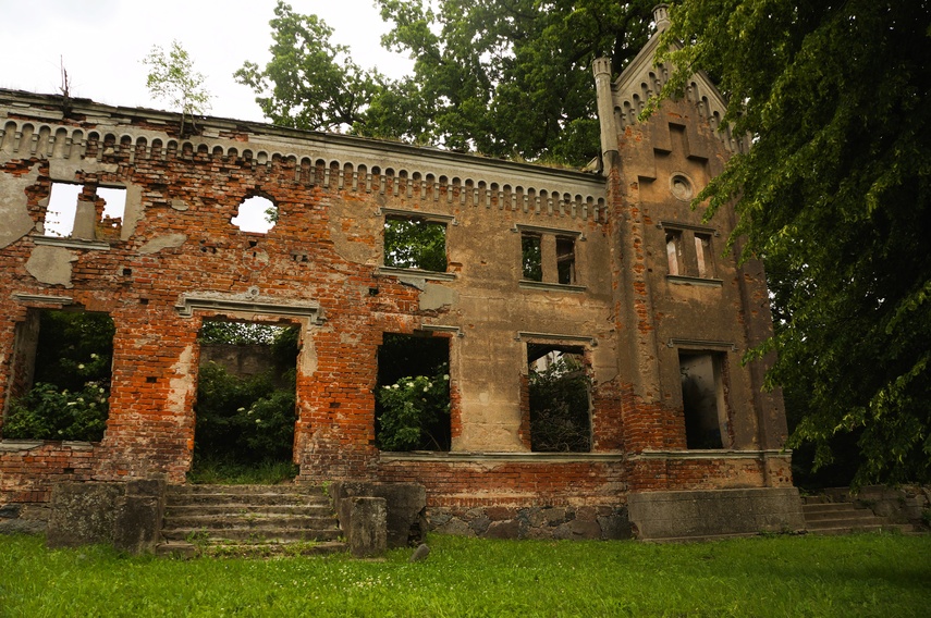 Ruiny pałacu Victora i Margarethe Fehlaue (Letnie przystAnki odc. 1) zdjęcie nr 332387
