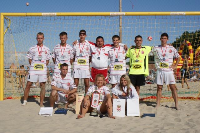 Młodzieżowcy na plaży zdjęcie nr 26664