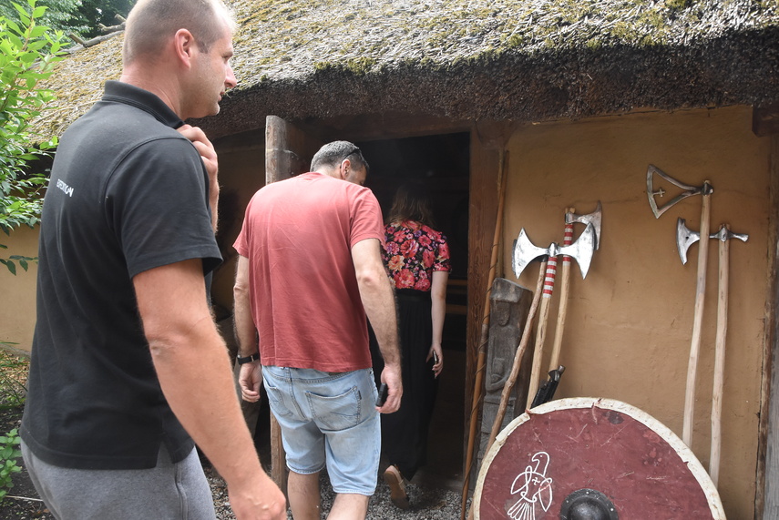Truso na dziedzińcu muzeum zdjęcie nr 332993