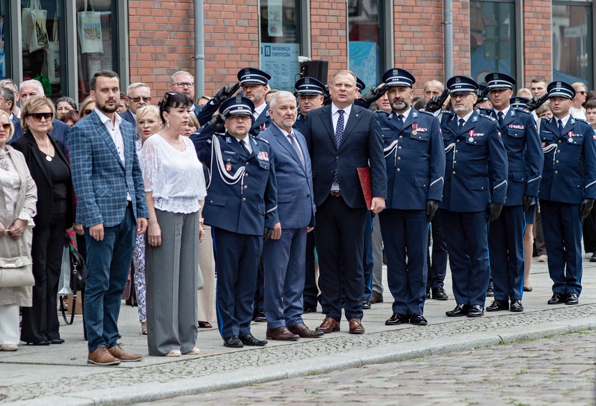 To się ogląda Świętują policjanci