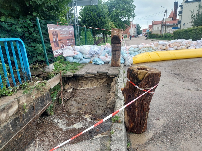 „Nie spaliśmy, nie mamy prądu, wody, nic...” zdjęcie nr 334554