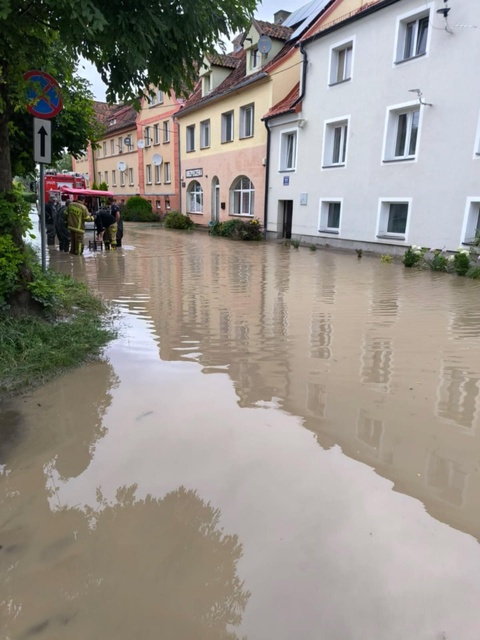 „Nie spaliśmy, nie mamy prądu, wody, nic...” zdjęcie nr 334559