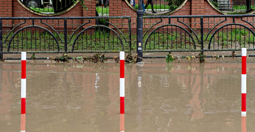 Szpital uratowany przed wodą, okolice zalane zdjęcie nr 334583