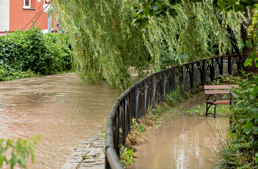 Szpital uratowany przed wodą, okolice zalane zdjęcie nr 334592