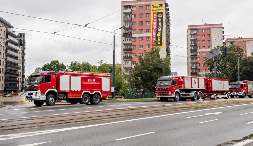 Szpital uratowany przed wodą, okolice zalane zdjęcie nr 334610