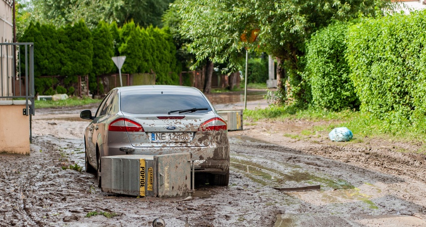 Wielkie sprzątanie po wielkiej wodzie zdjęcie nr 334717
