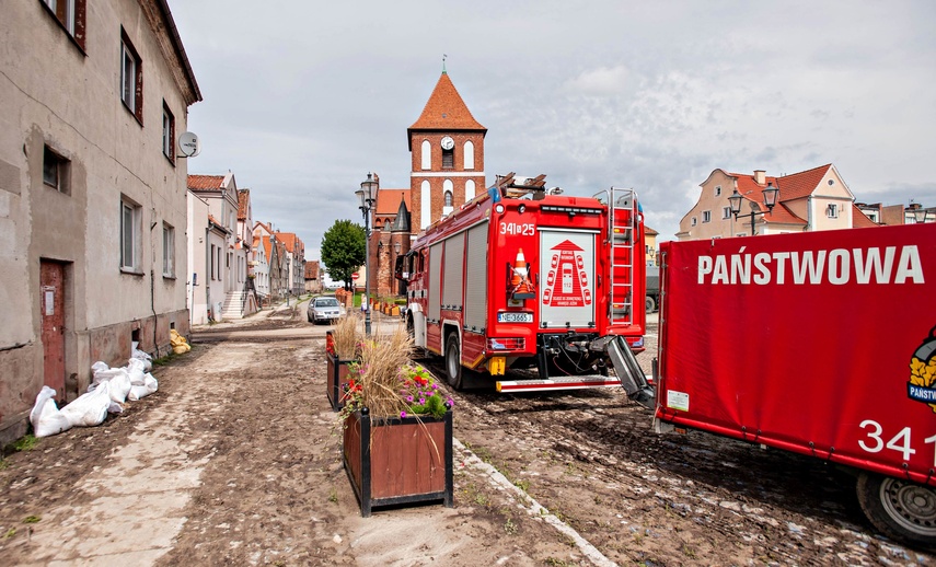 Wielkie sprzątanie po wielkiej wodzie zdjęcie nr 334701