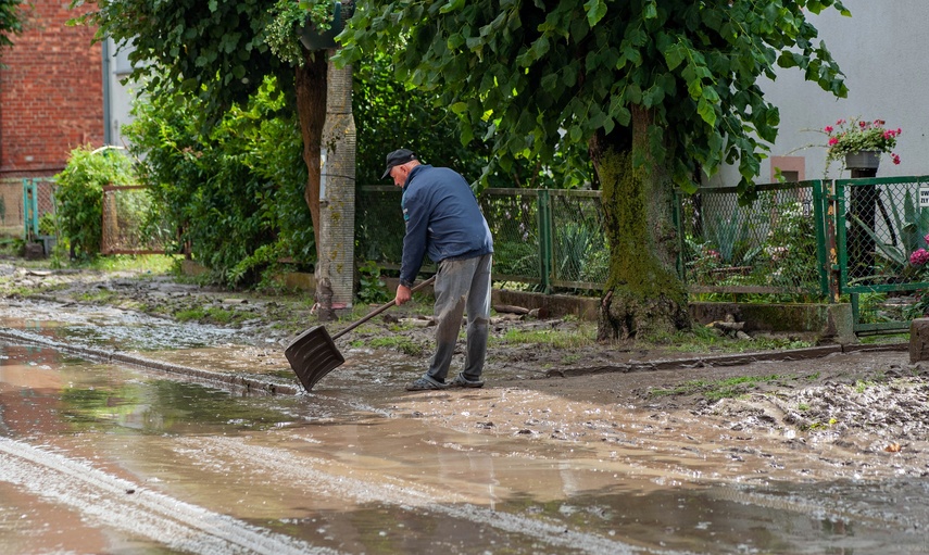 Wielkie sprzątanie po wielkiej wodzie zdjęcie nr 334688
