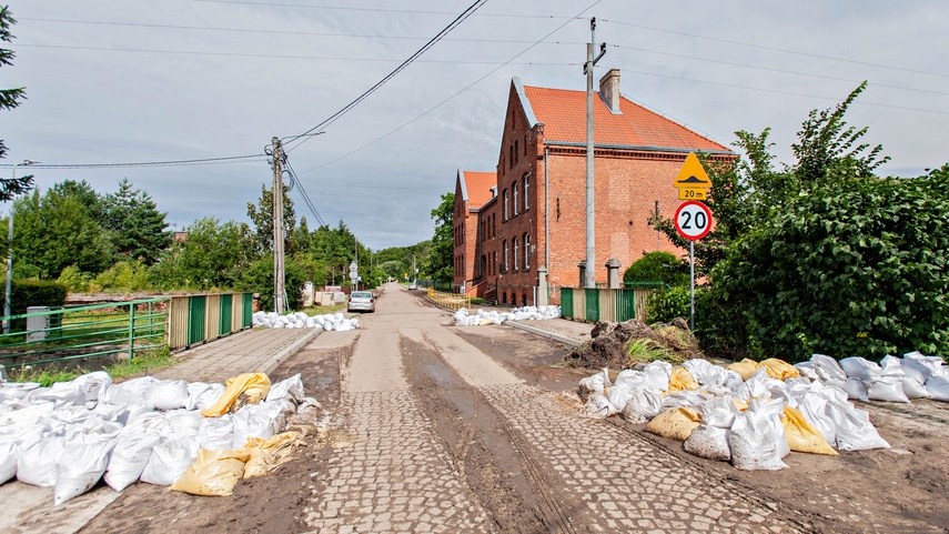 Wielkie sprzątanie po wielkiej wodzie zdjęcie nr 334722