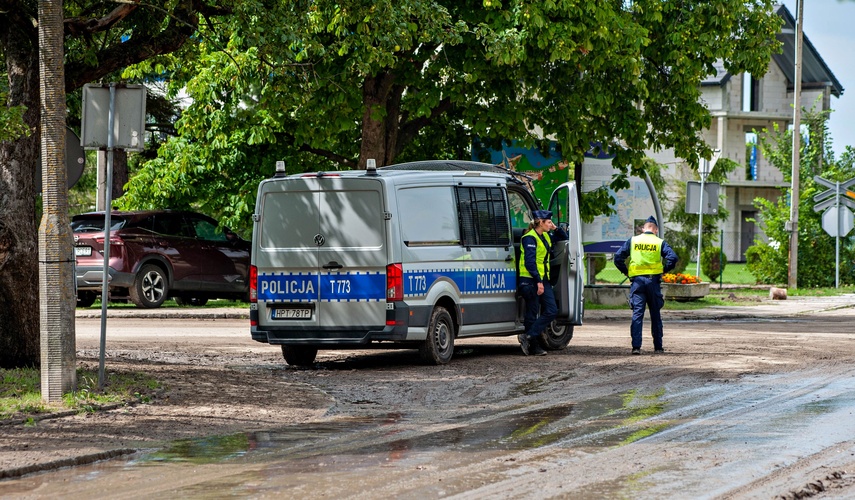 Wielkie sprzątanie po wielkiej wodzie zdjęcie nr 334690