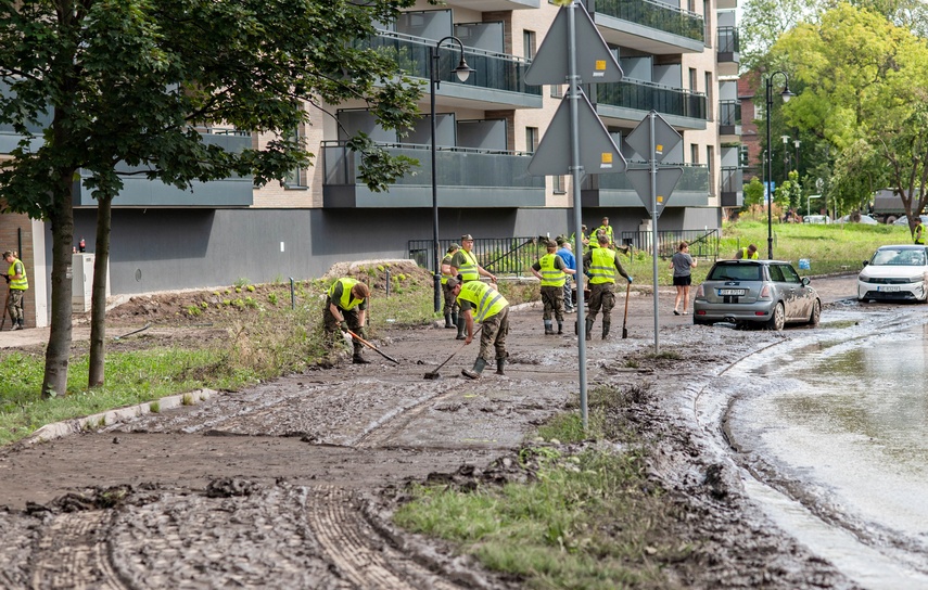 Przy Kumieli dzień po powodzi zdjęcie nr 334767