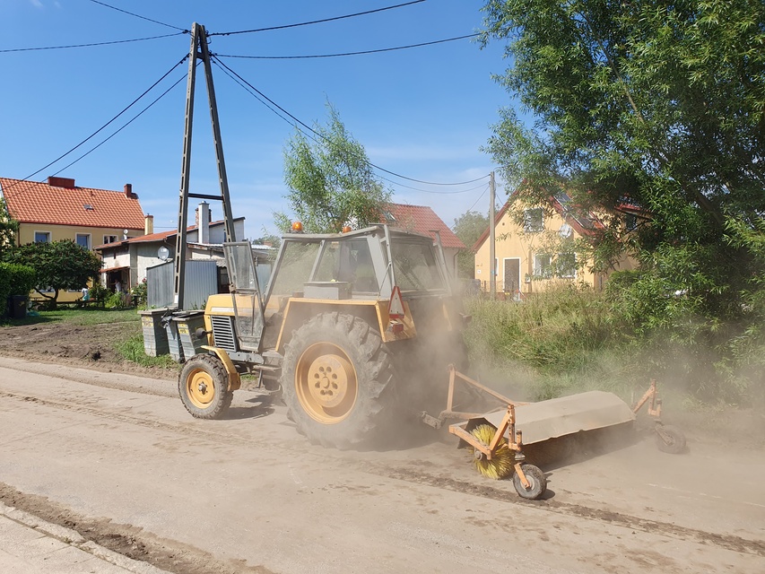 Wielkie sprzątanie w Tolkmicku zdjęcie nr 334797