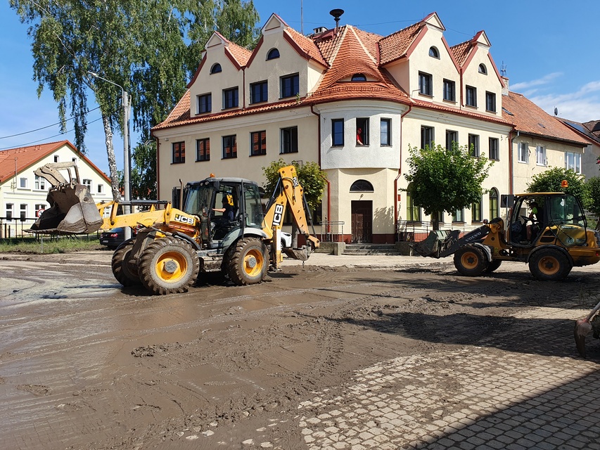 Wielkie sprzątanie w Tolkmicku zdjęcie nr 334791