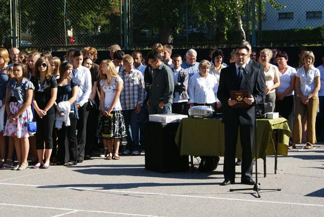 Przy mikrofonie wiceprezydent Elbląga Artur Zieliński.