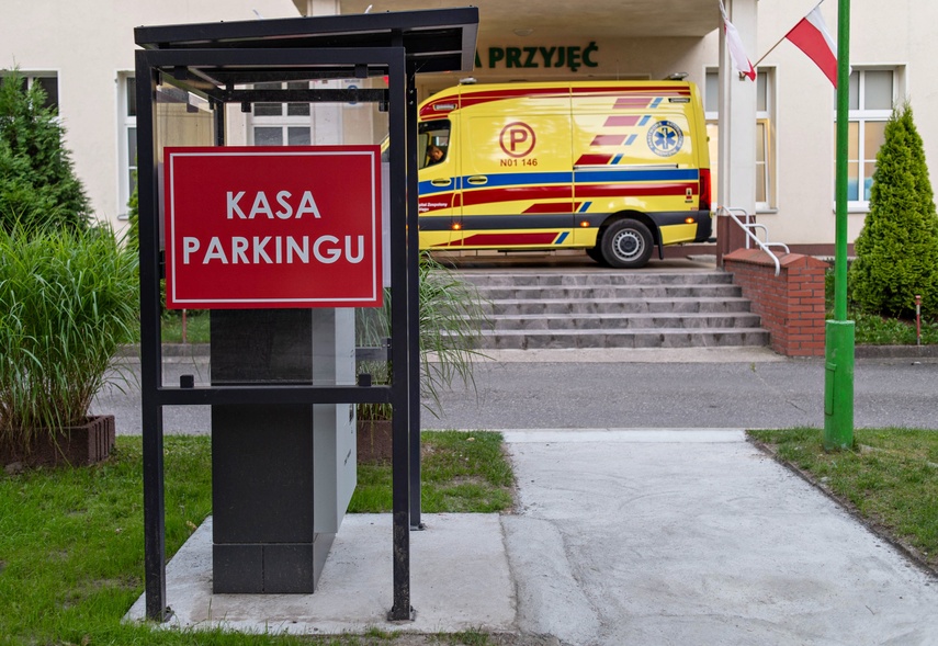 Płatny system parkingowy w Szpitalu Miejskim  zdjęcie nr 335383