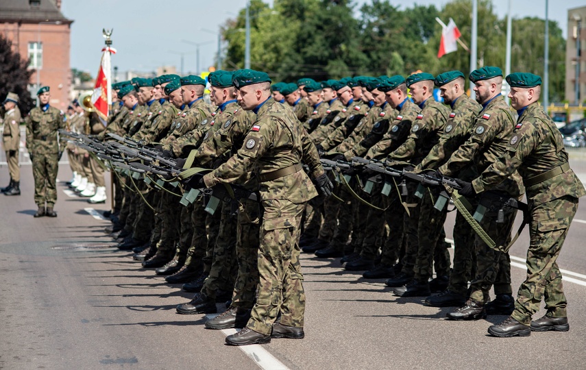 Tak elblążanie obchodzili Święto Wojska Polskiego zdjęcie nr 335484