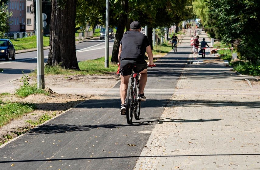 Ścieżki w budowie, rowerzyści już korzystają zdjęcie nr 335546