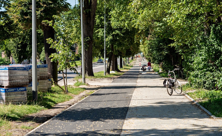 Ścieżki w budowie, rowerzyści już korzystają zdjęcie nr 335544