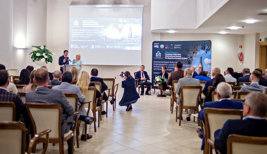 Otwarcie z chirurgiczną precyzją zdjęcie nr 336707