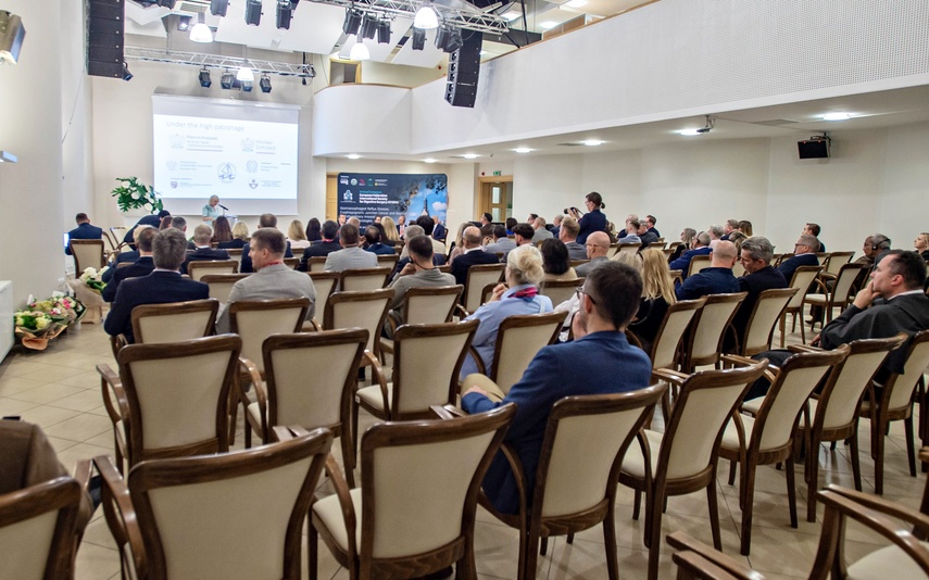 Otwarcie z chirurgiczną precyzją zdjęcie nr 336717