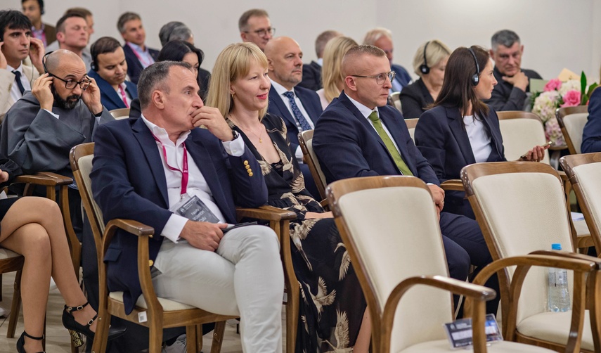 Otwarcie z chirurgiczną precyzją zdjęcie nr 336712