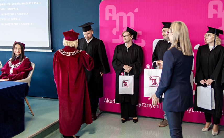 Inauguracja medyczna i społeczna zdjęcie nr 337345