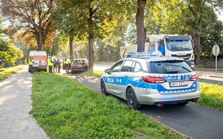 Zderzenie na skrzyżowaniu zdjęcie nr 337410