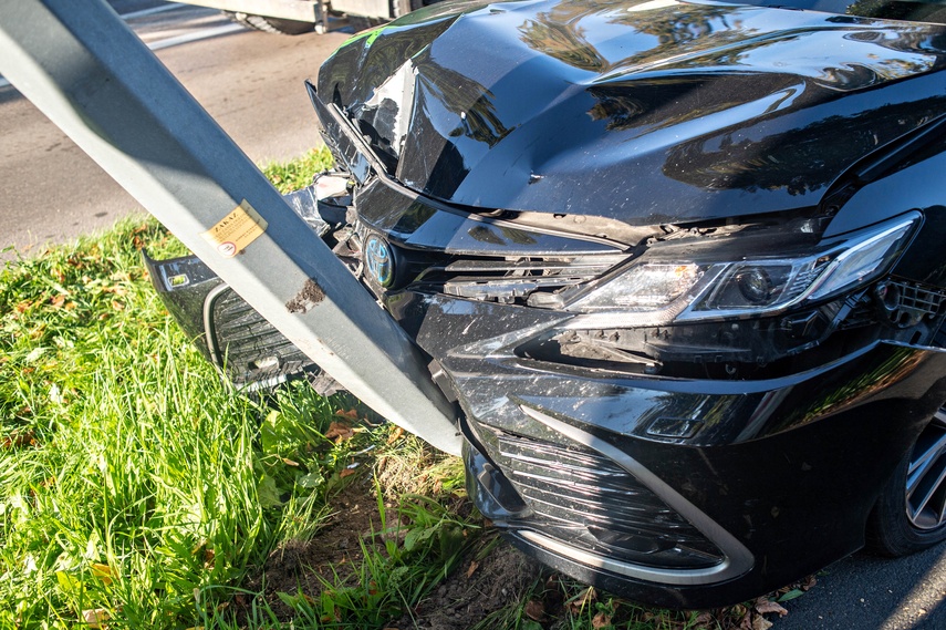 Zderzenie na skrzyżowaniu zdjęcie nr 337408