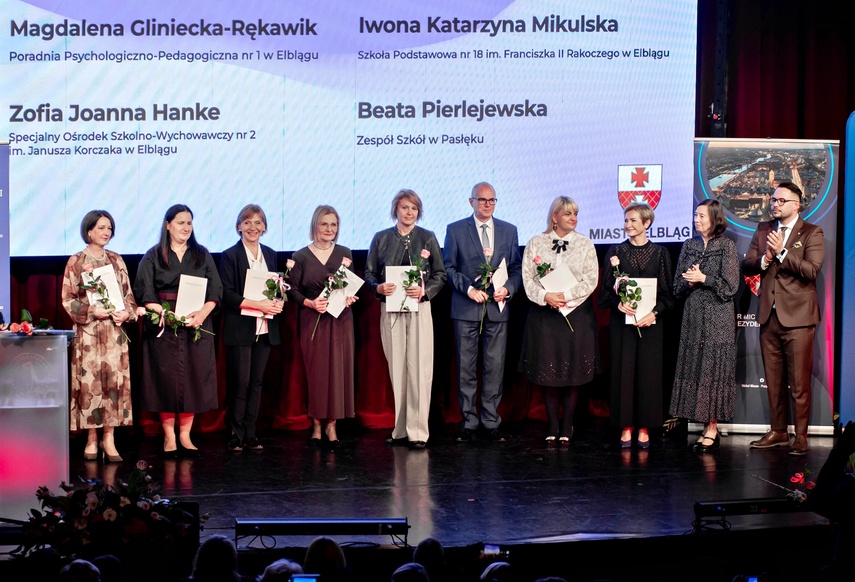 Nauczyciele nagrodzeni przy okazji święta oświaty zdjęcie nr 337845