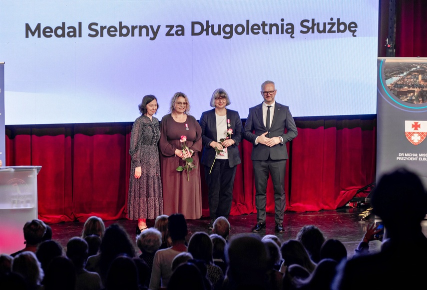 Nauczyciele nagrodzeni przy okazji święta oświaty zdjęcie nr 337832